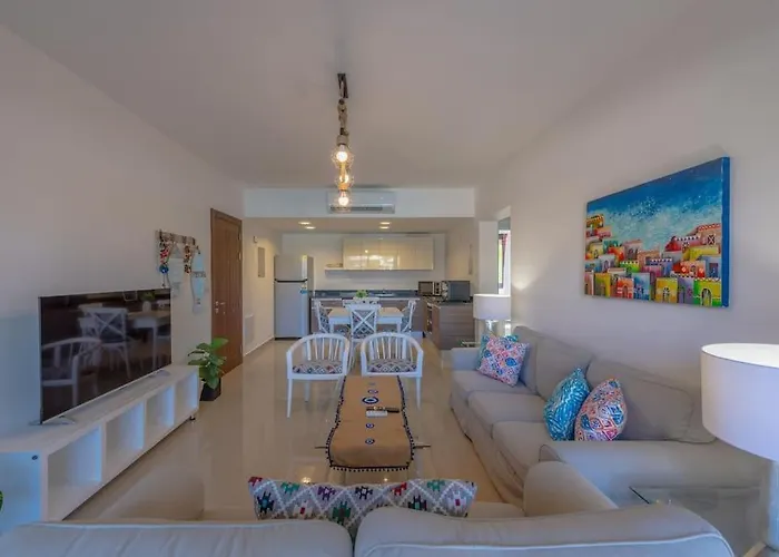Daire Chic 2 Bedroom Poolside At G-crib El Gouna *