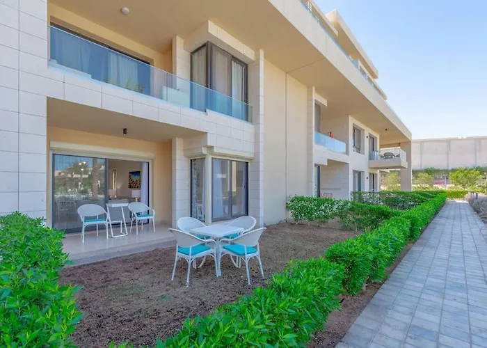 Chic 2 Bedroom Poolside At G-crib El Gouna Daire *